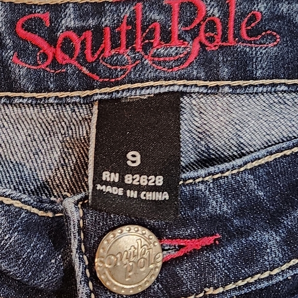 Southpole Junior Embroidered Low Rise Bootcut Medium Wash Denim Jeans Size 9 - Picture 8 of 9